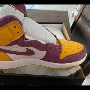 Jordan 1 BROTHERHOOD SIZE 6y